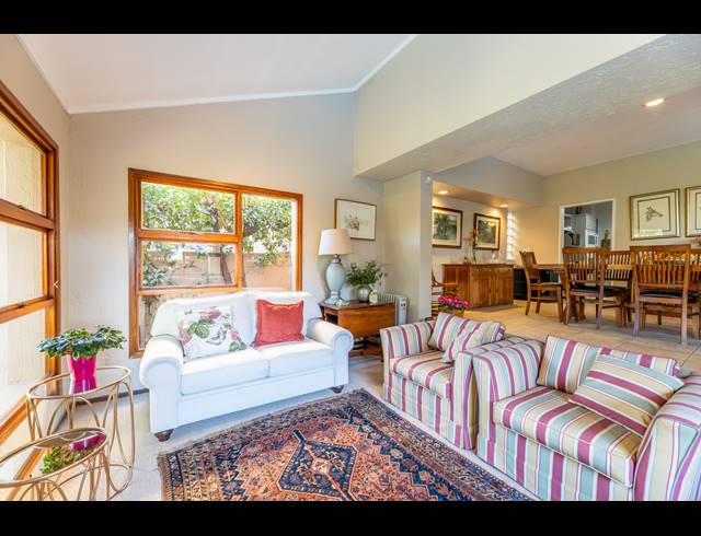 4 BEDROOM HOUSE FOR SALE IN LONEHILL